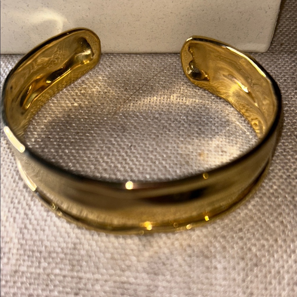 Odette gold cuff bracelet. BRAND NEW. - Picture 5 of 7